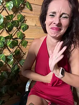 Pokazy przed kamerką – therealbeverlycious