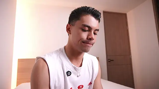 Dammon_Stallion élő XXX-chatje