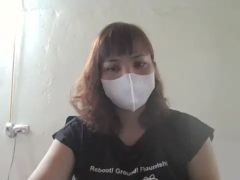 Angela-Eira Chat XXX live
