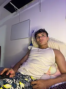 Cumpsychotic webcam show