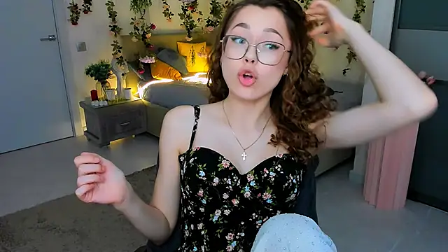 Chat +18 de SereneFlame ao vivo
