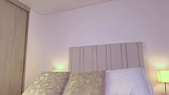 Anna-Lynn Live XXX-chat