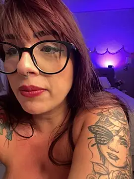 XXX chat uživo modela keillygomez
