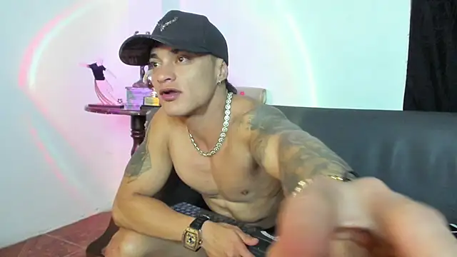 AlexRoyce_'s Live XXX Chat