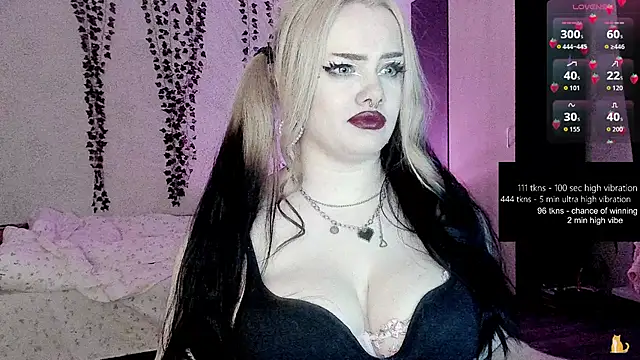 strawberry_elfcat Webcam Show