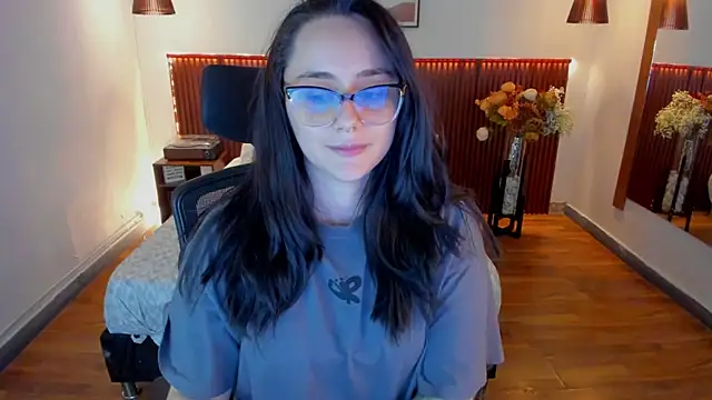 KatherineBond élő XXX-chatje
