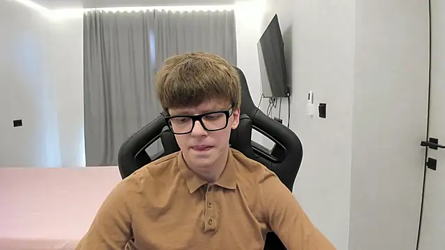 bonekoambalabu Chat XXX in diretta