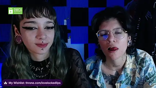 Вебкам-шоу lovelockedlips