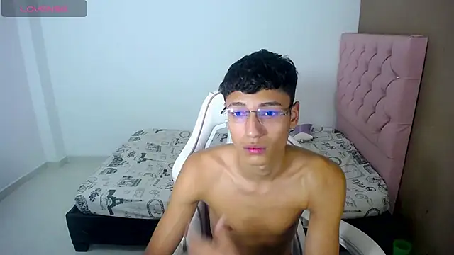 Im_david02's Live XXX Chat