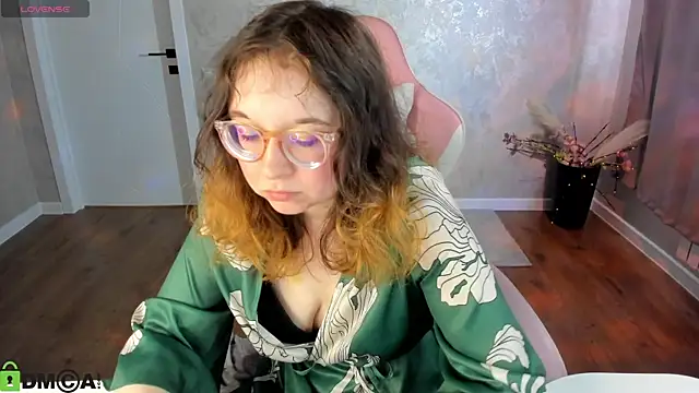 Aleks-caster Adlı Modelin Canlı XXX Sohbeti