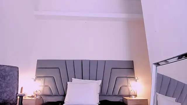Онлайн чат XXX Maia_520