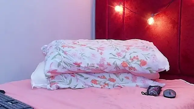Онлайн чат XXX littleaprill