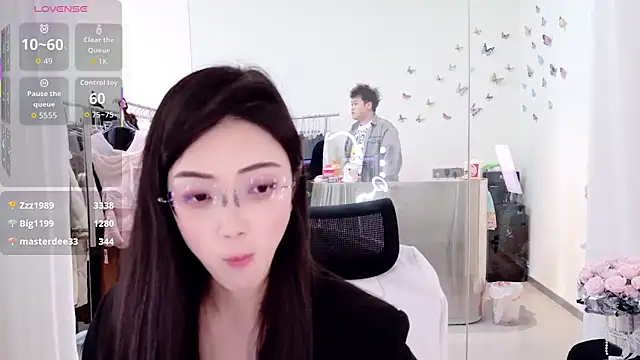 yangyang-777 Chat XXX in diretta
