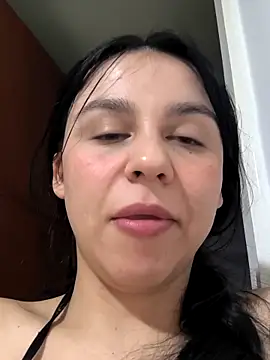 Daniela-roseen Live XXX chat