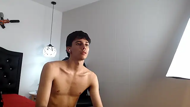 Show modela AmethystShadow17 na web-kameri