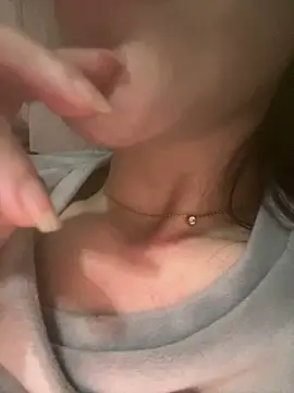XXX chat uživo modela Mimisixo