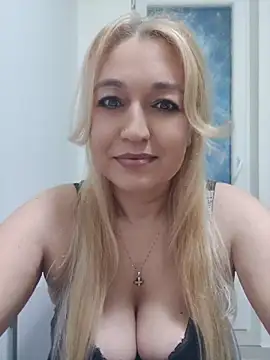 Онлайн чат XXX LexaVelure