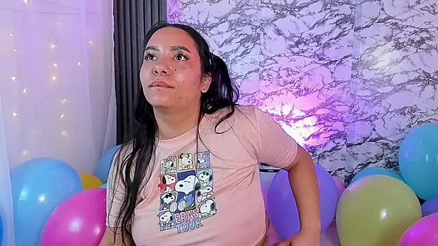 XXX chat uživo modela soffi_joness23