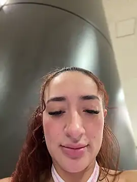 ariiel_n Live XXX chat