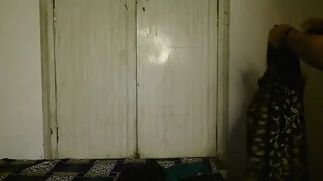 Cute-Hazel's Live XXX Chat