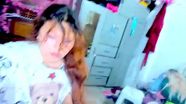 SofiaOlivares Adlı Modelin Canlı XXX Sohbeti