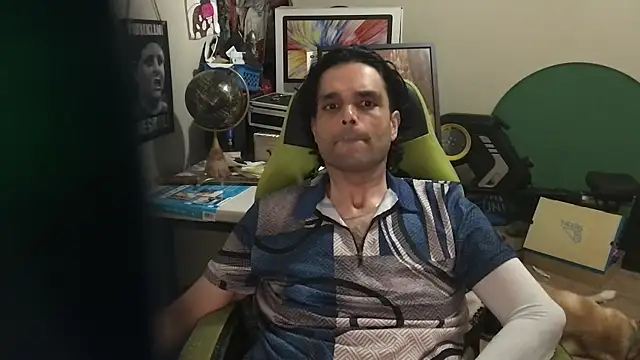 XXX chat uživo modela KungFuPanda001