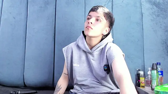Megan_Thompson_ Obrolan Langsung XXX
