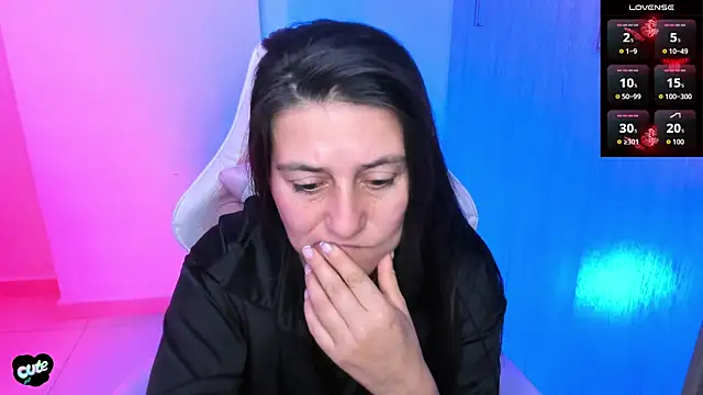 Saskyaa Chat XXX in diretta
