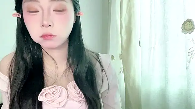 yiyibaby2026 网络视讯表演
