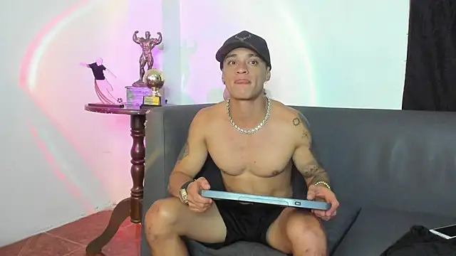 Вебкам-шоу AlexRoyce_