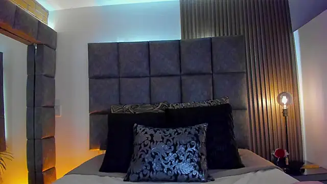 BrigitteVons' Live XXX Chat