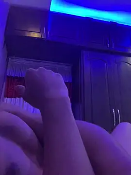 Big-dick-cum01 Adlı Modelin Web Kamerası Şovu
