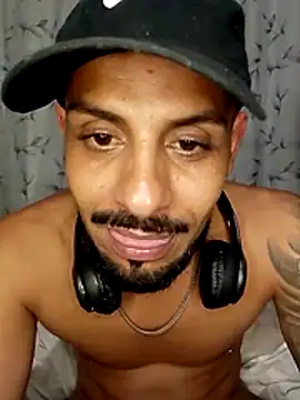 WOXXCWB's Webcam Show