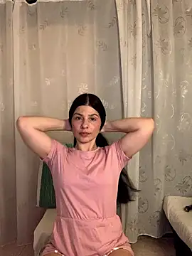 Estefani_32 Chat XXX in diretta
