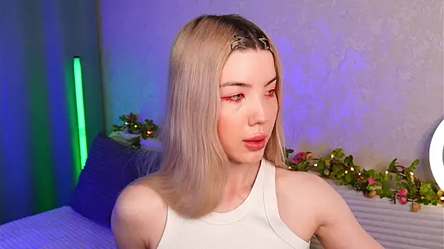 Вебкам-шоу LindaThackerr