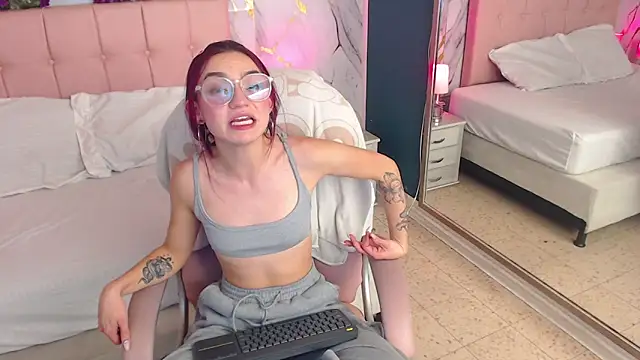 Czat XXX na żywo – Red_kytty6