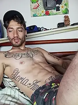 XXX chat uživo modela iamxandertv