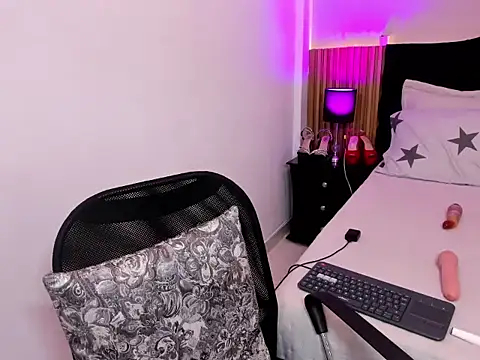Pauline_Fox Adlı Modelin Canlı XXX Sohbeti