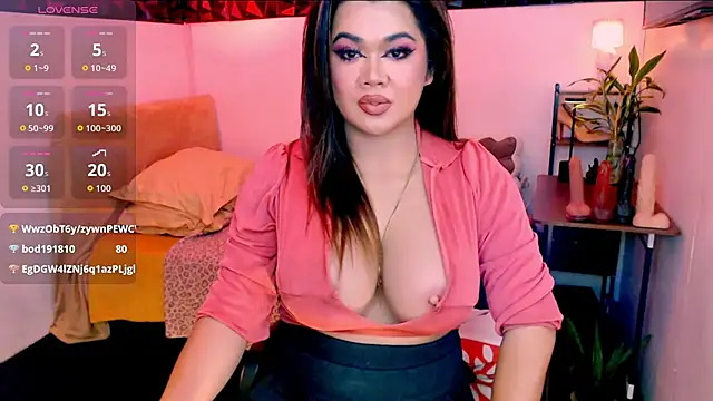 asiankatyhuge 现场XXX聊天