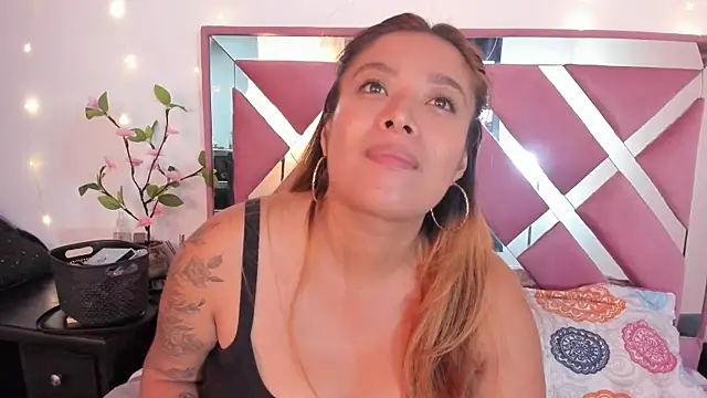 Chat +18 de bellalumi ao vivo