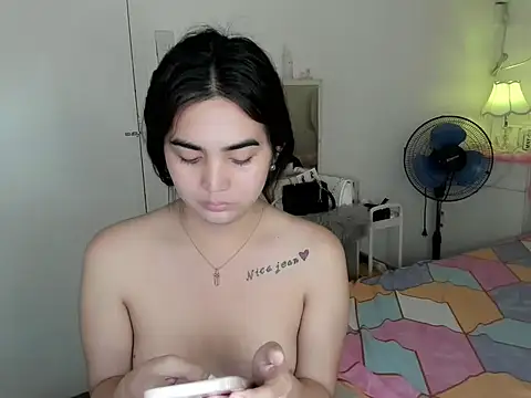 nica_doll 网络视讯表演
