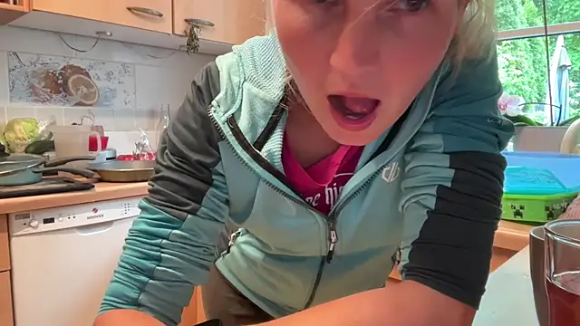 s-te-fan-i Live XXX-chat
