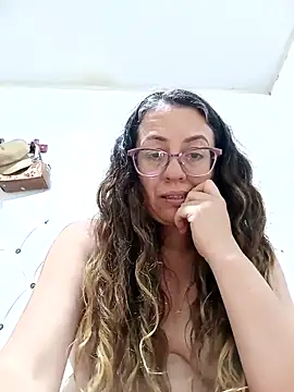 Chat +18 de miss_hanna07 ao vivo