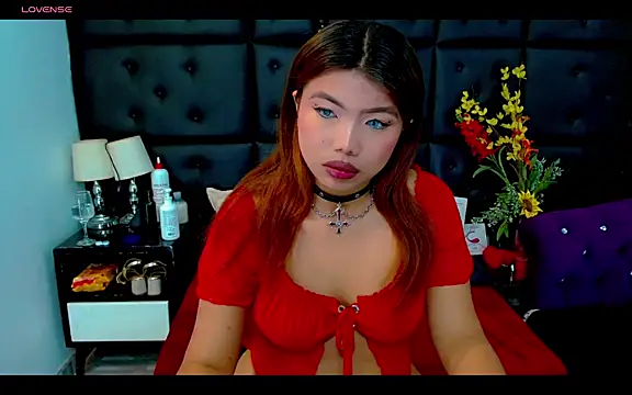Cloelombard Adlı Modelin Canlı XXX Sohbeti