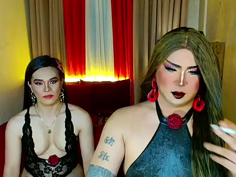 Incredible_Shemale Adlı Modelin Canlı XXX Sohbeti