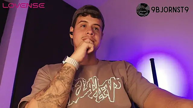 XXX chat uživo modela BjornSteel