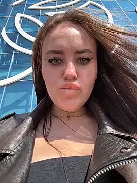 KiraSunshine's Live XXX Chat