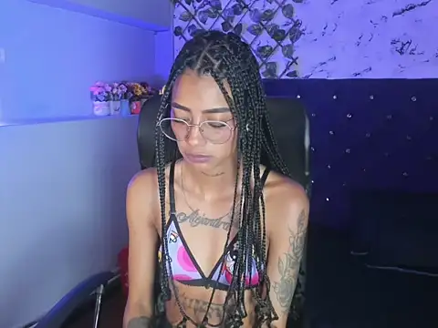 KarlaSlutSkinny__ Chat XXX in diretta
