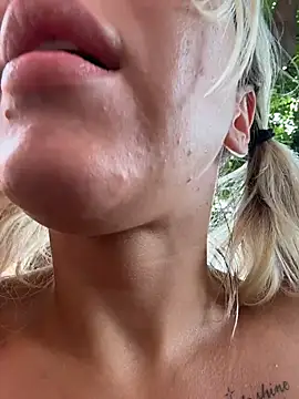 LikaCat webcam show