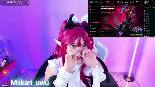 XXX chat uživo modela Ahri_Elderwood